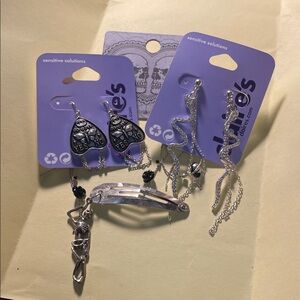 Claire's Silver and Black Earring Set